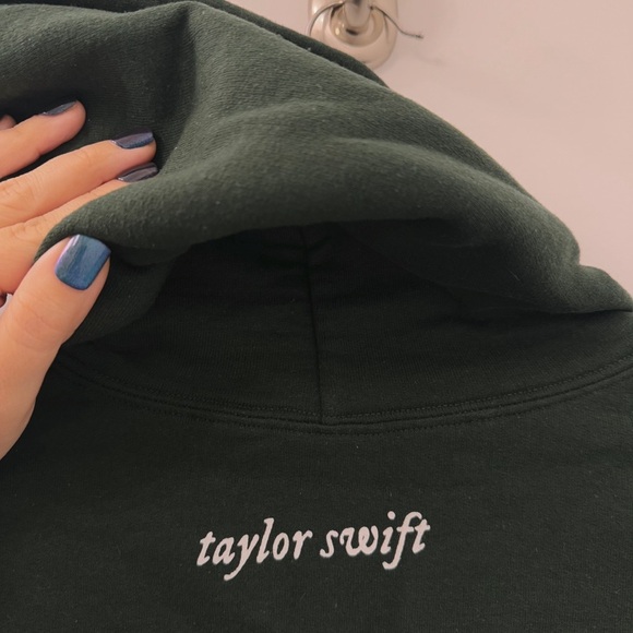 Taylor Swift "In the Trees" Folklore green hoodie size small - Picture 7 of 9